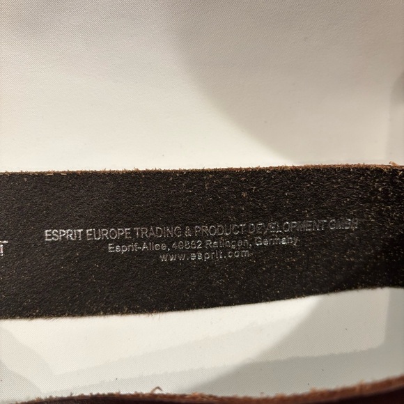 ESPRIT Sz 32” or 80 cm Brown Leather Belt with Metal Floral Style Ornate Buckle - Picture 4 of 10